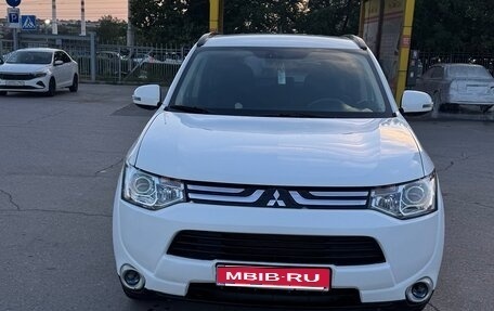Mitsubishi Outlander III рестайлинг 3, 2012 год, 1 200 000 рублей, 1 фотография