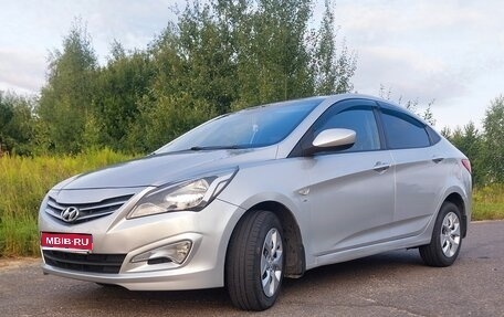 Hyundai Solaris II рестайлинг, 2016 год, 720 000 рублей, 1 фотография