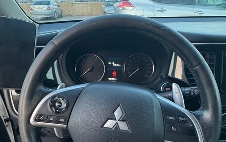Mitsubishi Outlander III рестайлинг 3, 2012 год, 1 200 000 рублей, 12 фотография