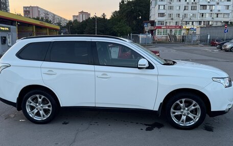 Mitsubishi Outlander III рестайлинг 3, 2012 год, 1 200 000 рублей, 8 фотография