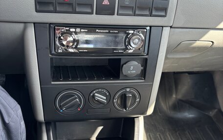 Volkswagen Pointer, 2004 год, 390 000 рублей, 29 фотография