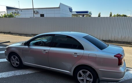 Toyota Avensis III рестайлинг, 2008 год, 800 000 рублей, 2 фотография