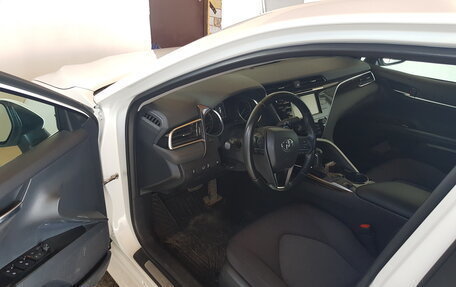 Toyota Camry, 2019 год, 3 230 000 рублей, 3 фотография