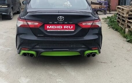 Toyota Camry, 2020 год, 2 750 000 рублей, 2 фотография