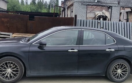 Toyota Camry, 2020 год, 2 750 000 рублей, 3 фотография