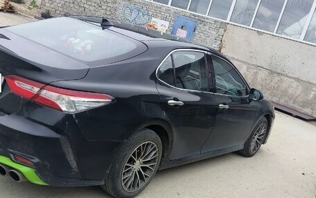 Toyota Camry, 2020 год, 2 750 000 рублей, 4 фотография