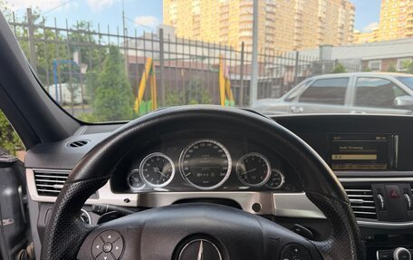 Mercedes-Benz E-Класс, 2011 год, 1 249 000 рублей, 15 фотография