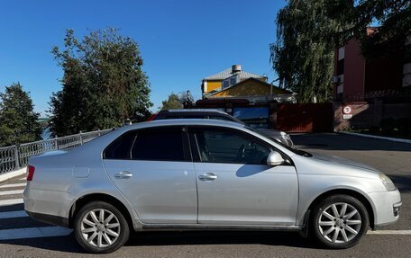 Volkswagen Jetta VI, 2009 год, 695 000 рублей, 3 фотография