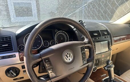 Volkswagen Touareg III, 2003 год, 333 000 рублей, 6 фотография