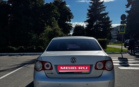 Volkswagen Jetta VI, 2009 год, 695 000 рублей, 4 фотография