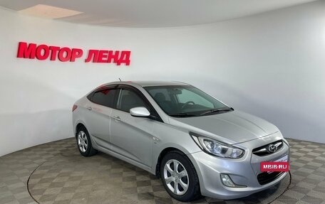 Hyundai Solaris II рестайлинг, 2012 год, 800 000 рублей, 3 фотография