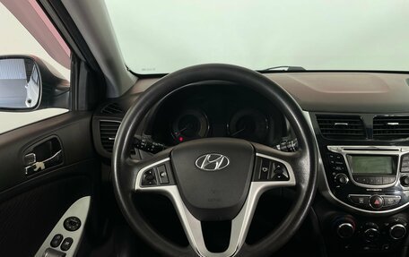 Hyundai Solaris II рестайлинг, 2012 год, 800 000 рублей, 11 фотография