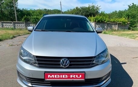 Volkswagen Polo VI (EU Market), 2015 год, 995 000 рублей, 2 фотография