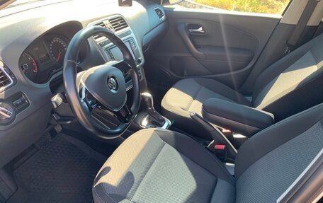 Volkswagen Polo VI (EU Market), 2015 год, 995 000 рублей, 21 фотография