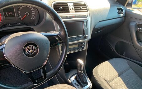 Volkswagen Polo VI (EU Market), 2015 год, 995 000 рублей, 24 фотография