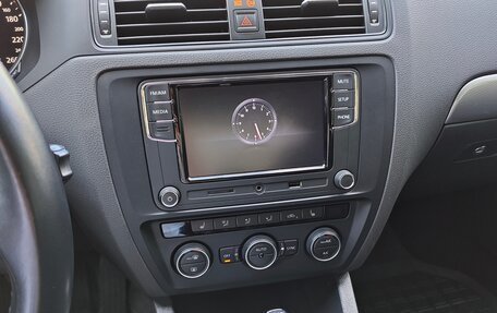 Volkswagen Jetta VI, 2015 год, 1 370 000 рублей, 4 фотография