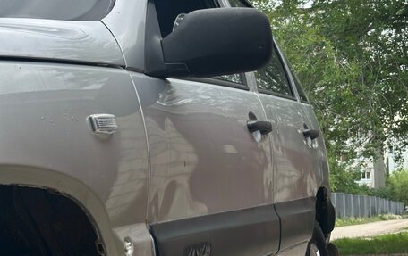 Chevrolet Niva I рестайлинг, 2003 год, 139 999 рублей, 4 фотография