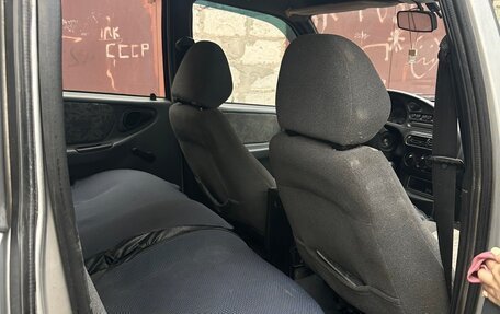 Chevrolet Niva I рестайлинг, 2003 год, 139 999 рублей, 9 фотография