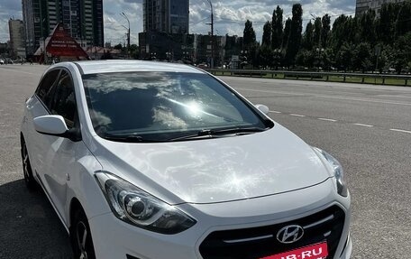 Hyundai i30 II рестайлинг, 2015 год, 1 250 000 рублей, 12 фотография