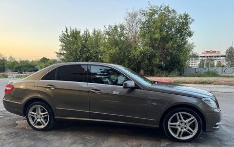 Mercedes-Benz E-Класс, 2012 год, 1 690 000 рублей, 4 фотография