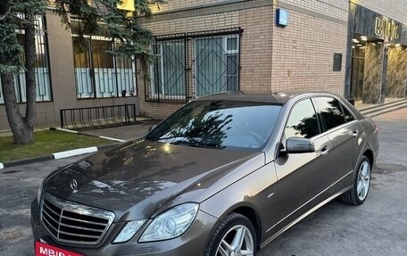 Mercedes-Benz E-Класс, 2012 год, 1 690 000 рублей, 3 фотография