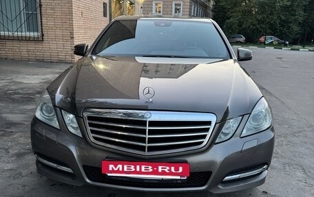 Mercedes-Benz E-Класс, 2012 год, 1 690 000 рублей, 2 фотография