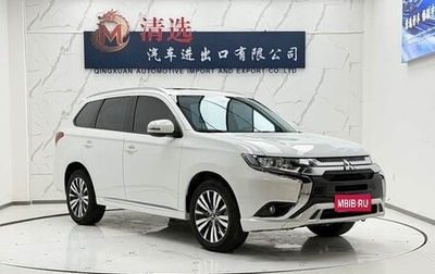 Mitsubishi Outlander III рестайлинг 3, 2021 год, 1 868 999 рублей, 1 фотография