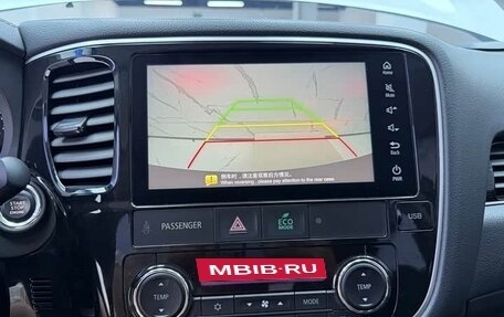 Mitsubishi Outlander III рестайлинг 3, 2021 год, 1 868 999 рублей, 10 фотография