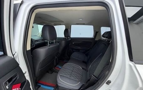 Mitsubishi Outlander III рестайлинг 3, 2021 год, 1 868 999 рублей, 13 фотография