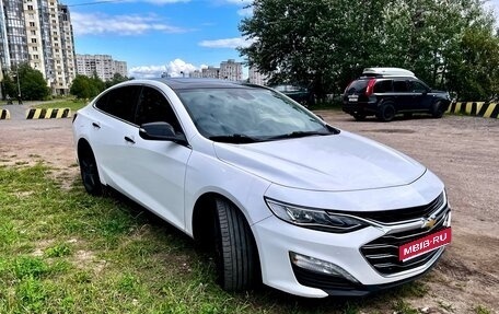 Chevrolet Malibu IX, 2021 год, 2 250 000 рублей, 1 фотография