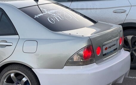 Toyota Altezza, 2001 год, 900 000 рублей, 14 фотография