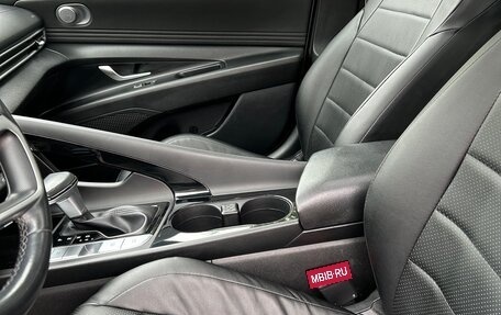 Hyundai Elantra, 2021 год, 1 850 000 рублей, 16 фотография