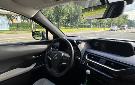 Lexus UX I, 2019 год, 3 050 000 рублей, 10 фотография