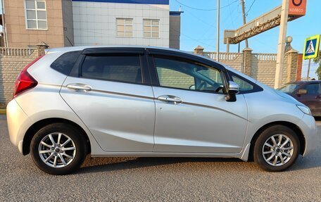 Honda Fit III, 2013 год, 1 050 000 рублей, 4 фотография