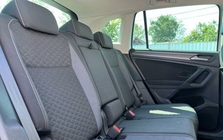 Volkswagen Tiguan II, 2018 год, 2 698 000 рублей, 5 фотография