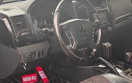 Mitsubishi Pajero IV, 2012 год, 1 850 000 рублей, 7 фотография