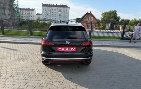 Volkswagen Touareg III, 2018 год, 4 900 000 рублей, 5 фотография