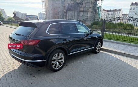 Volkswagen Touareg III, 2018 год, 4 900 000 рублей, 7 фотография