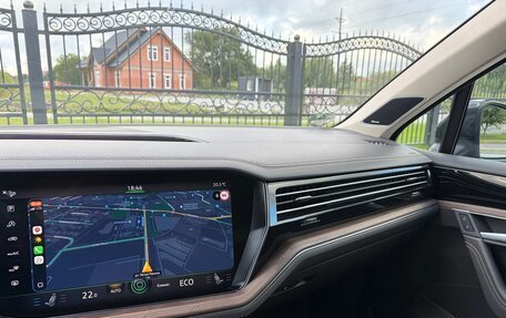 Volkswagen Touareg III, 2018 год, 4 900 000 рублей, 9 фотография