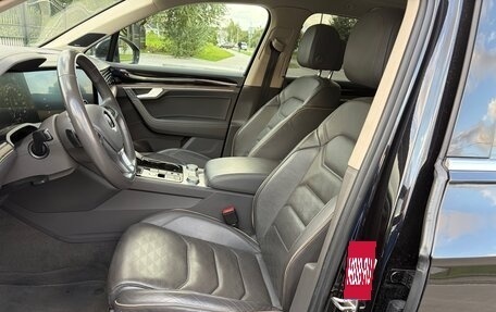 Volkswagen Touareg III, 2018 год, 4 900 000 рублей, 11 фотография