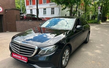 Mercedes-Benz E-Класс, 2019 год, 1 830 000 рублей, 5 фотография