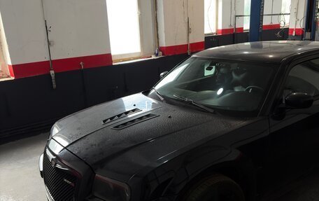 Chrysler 300C II, 2006 год, 1 700 000 рублей, 3 фотография