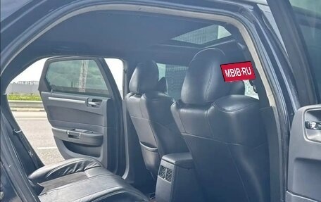 Chrysler 300C II, 2006 год, 1 700 000 рублей, 10 фотография