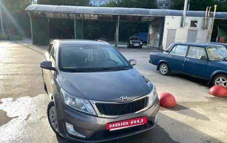 KIA Rio III рестайлинг, 2014 год, 830 000 рублей, 2 фотография