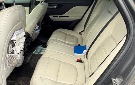Jaguar F-Pace, 2016 год, 2 200 000 рублей, 6 фотография
