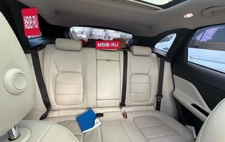 Jaguar F-Pace, 2016 год, 2 200 000 рублей, 11 фотография