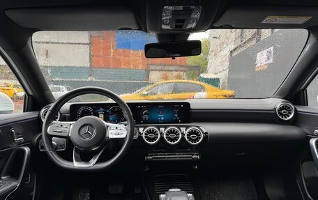 Mercedes-Benz A-Класс, 2020 год, 2 800 000 рублей, 11 фотография