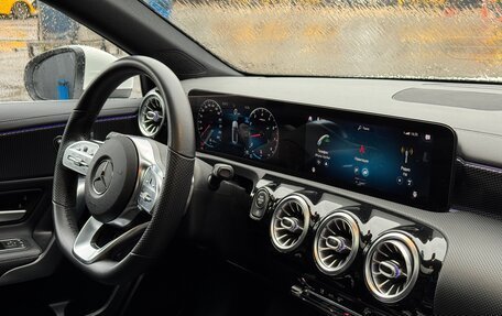 Mercedes-Benz A-Класс, 2020 год, 2 800 000 рублей, 17 фотография