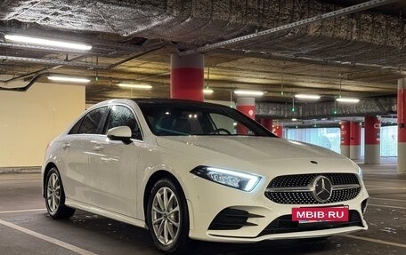 Mercedes-Benz A-Класс, 2020 год, 2 800 000 рублей, 10 фотография