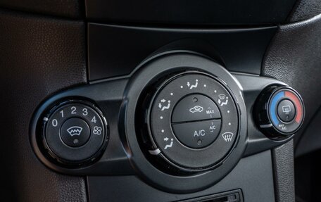 Ford Fiesta, 2015 год, 919 000 рублей, 16 фотография